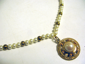 Pearl & gold necklace in Renaissance style